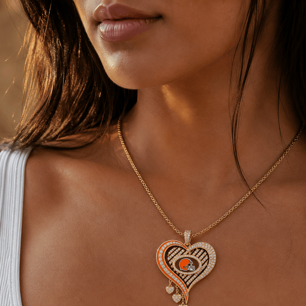 CLVB Solid Gold Chain with Diamond Pendant TMH